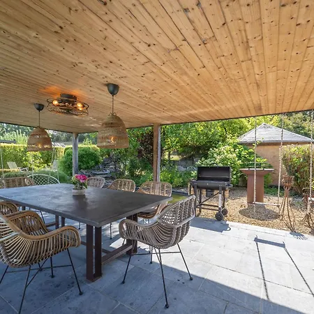 Vakantiehuis Swimming Pool, Hot Tub & Wellness